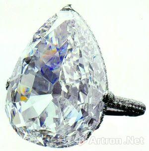 梨形钻石戒指